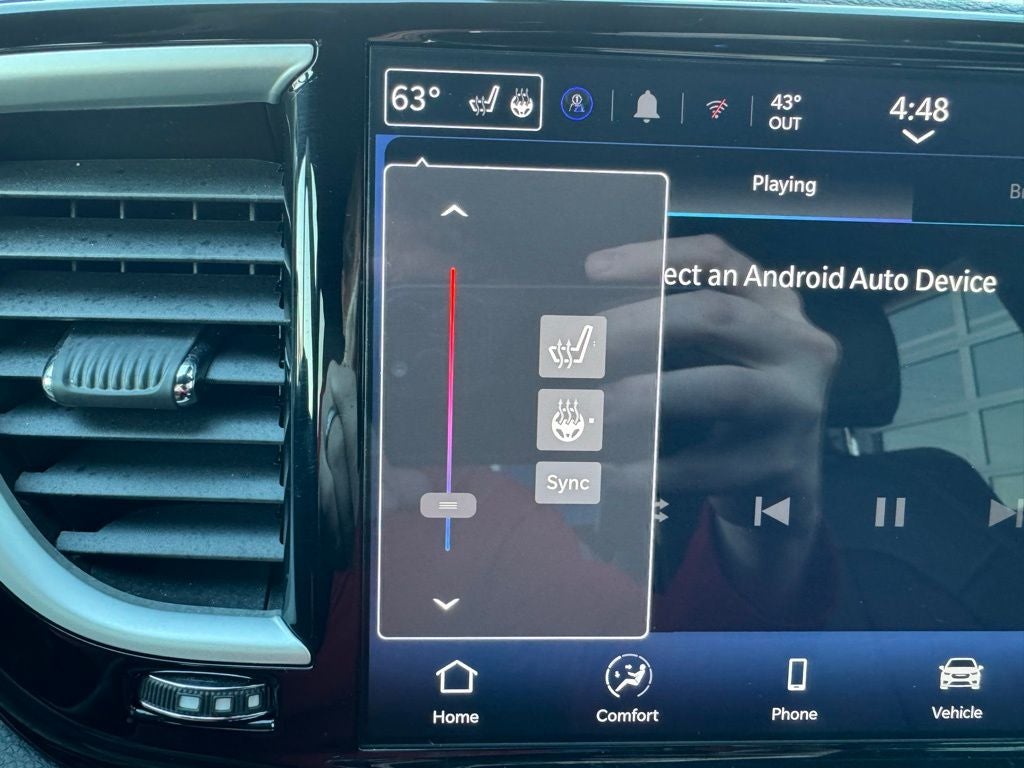 2025 Chrysler Voyager LX