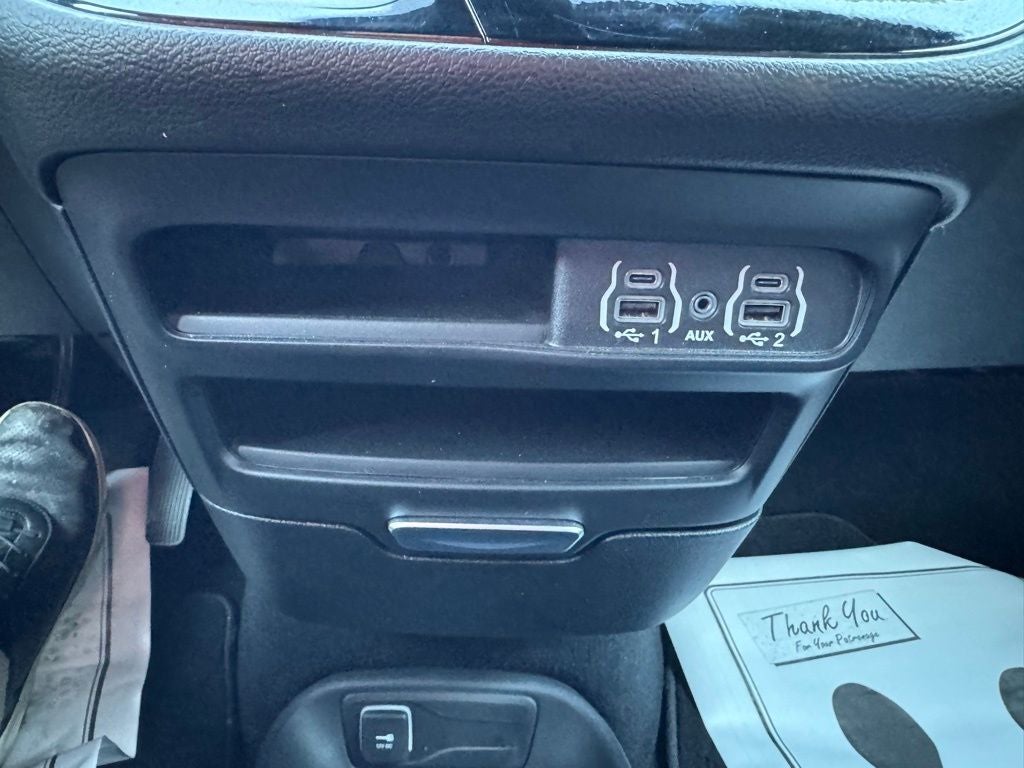 2025 Chrysler Voyager LX