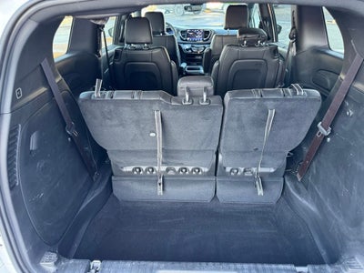 2025 Chrysler Voyager LX