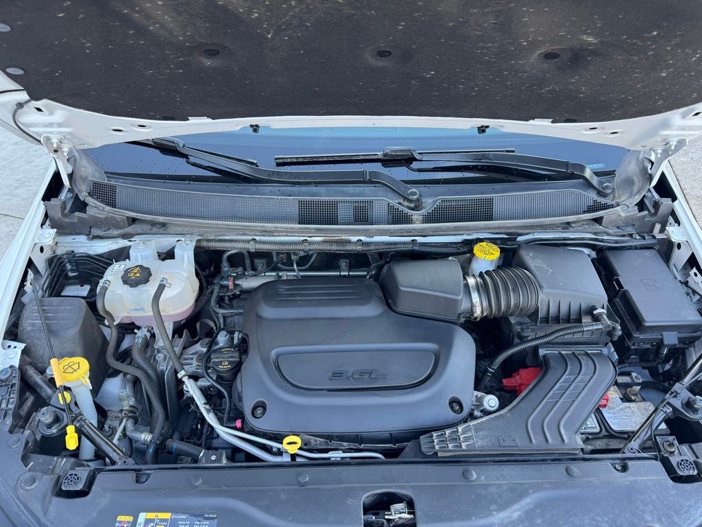 2025 Chrysler Voyager LX