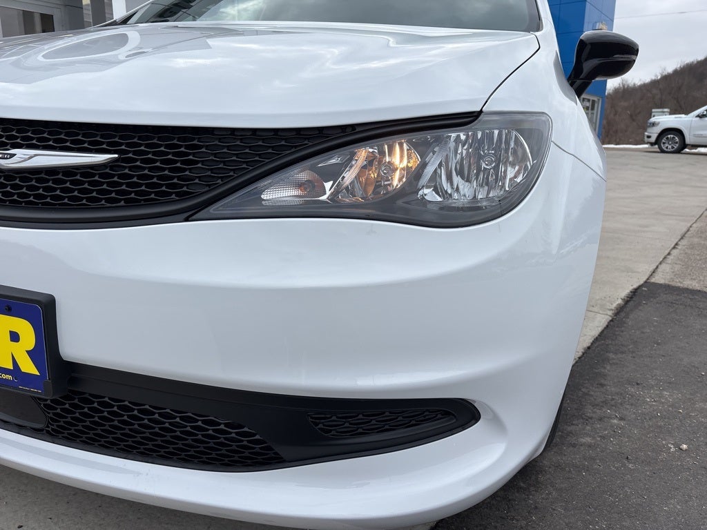 2026 Chrysler Voyager VOYAGER LX