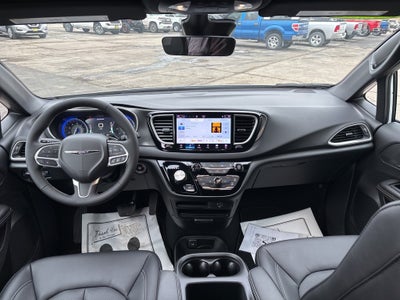 2026 Chrysler Voyager VOYAGER LX