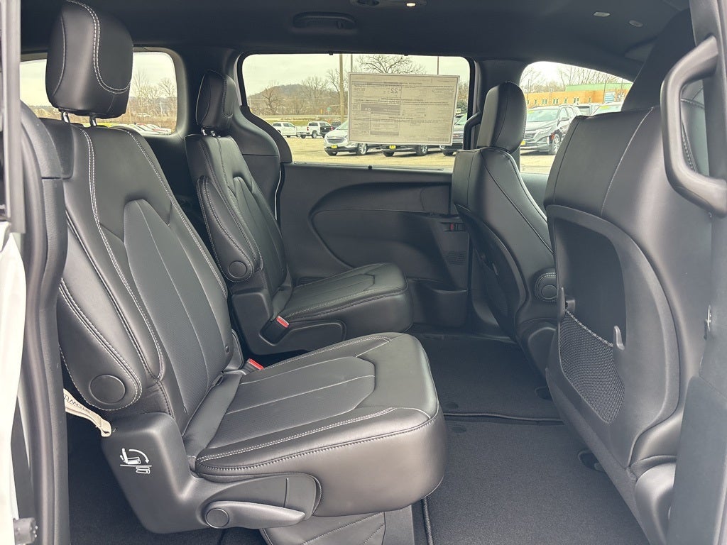 2026 Chrysler Voyager VOYAGER LX