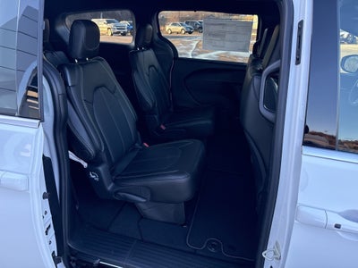 2026 Chrysler Voyager VOYAGER LX