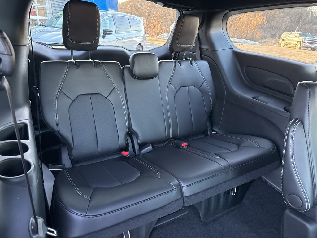 2026 Chrysler Voyager VOYAGER LX