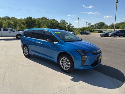 2027 Chrysler Pacifica PACIFICA SELECT AWD