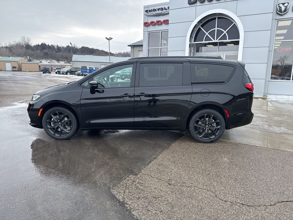 2026 Chrysler Pacifica PACIFICA SELECT AWD