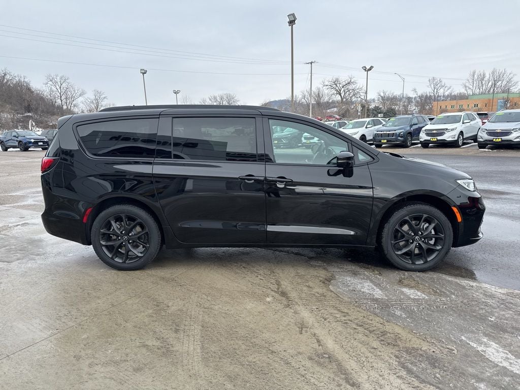 2026 Chrysler Pacifica PACIFICA SELECT AWD