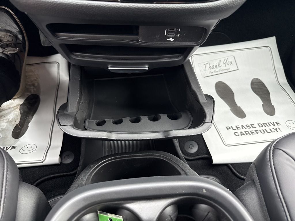 2026 Chrysler Pacifica PACIFICA SELECT AWD