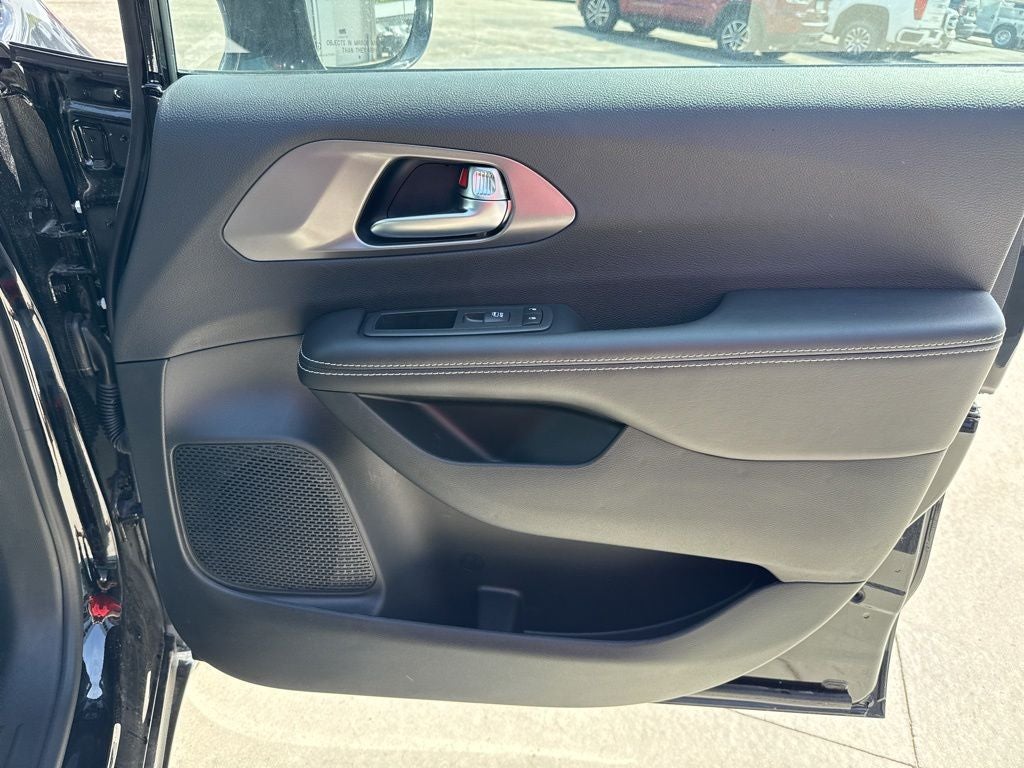 2026 Chrysler Pacifica PACIFICA SELECT AWD