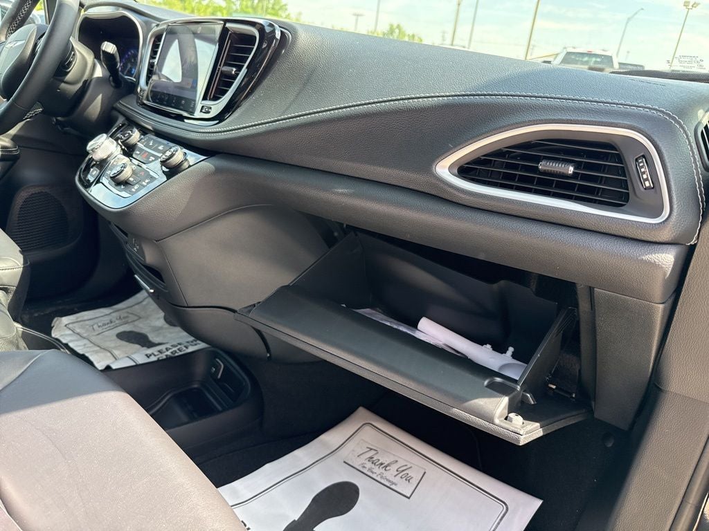 2026 Chrysler Pacifica PACIFICA SELECT AWD