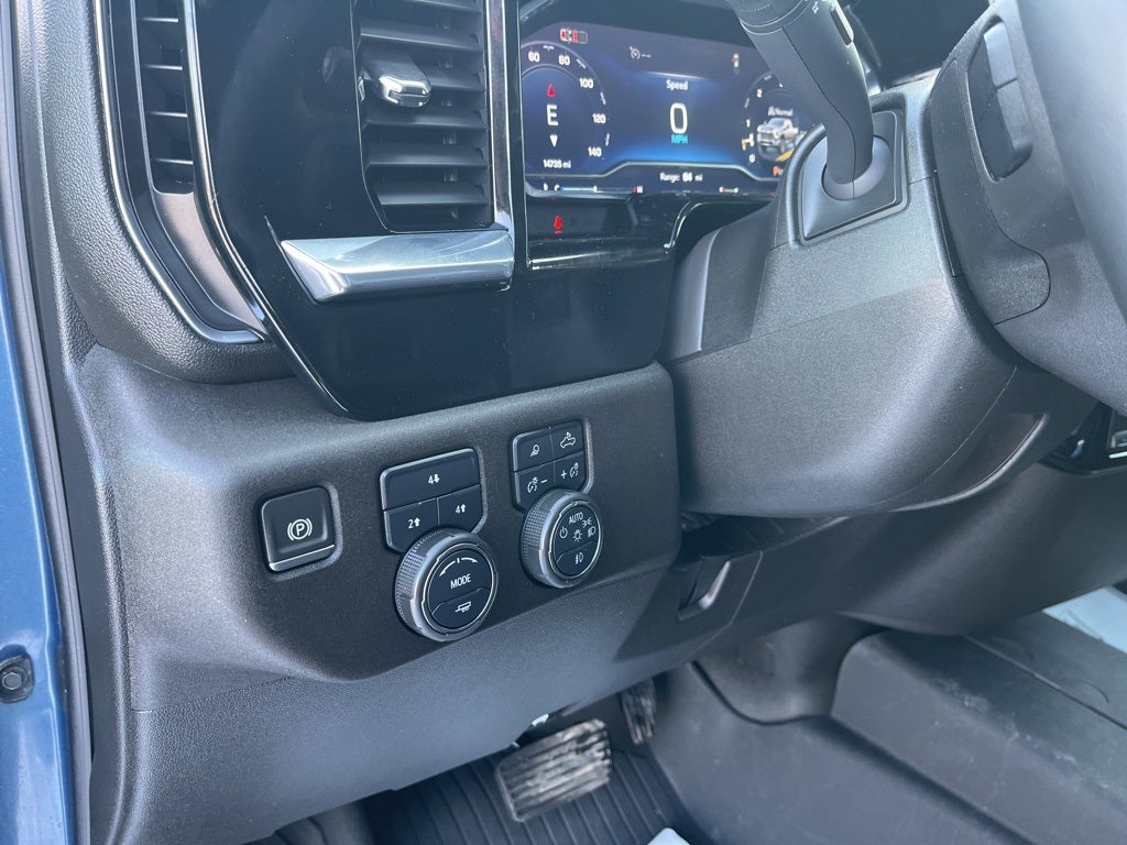 2024 Chevrolet Silverado 2500HD 4WD Crew Cab Standard Bed LT