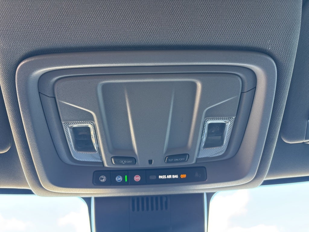 2022 Chevrolet Silverado 1500 4WD Crew Cab Short Bed LTZ