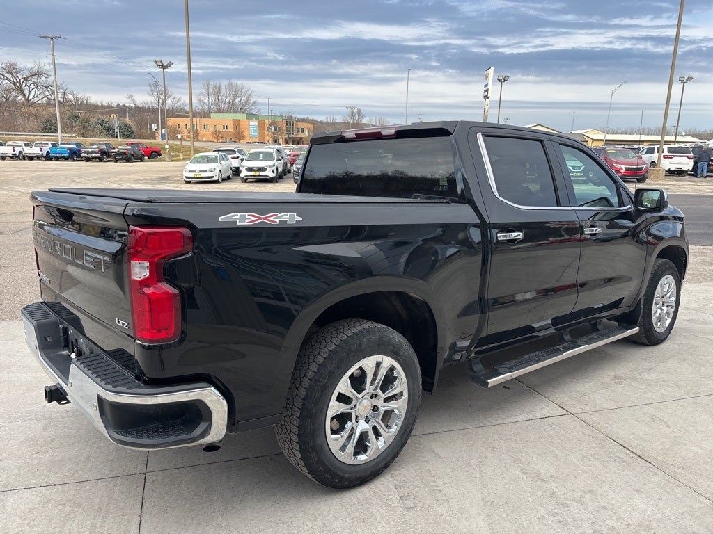 2023 Chevrolet Silverado 1500 4WD Crew Cab Short Bed LTZ