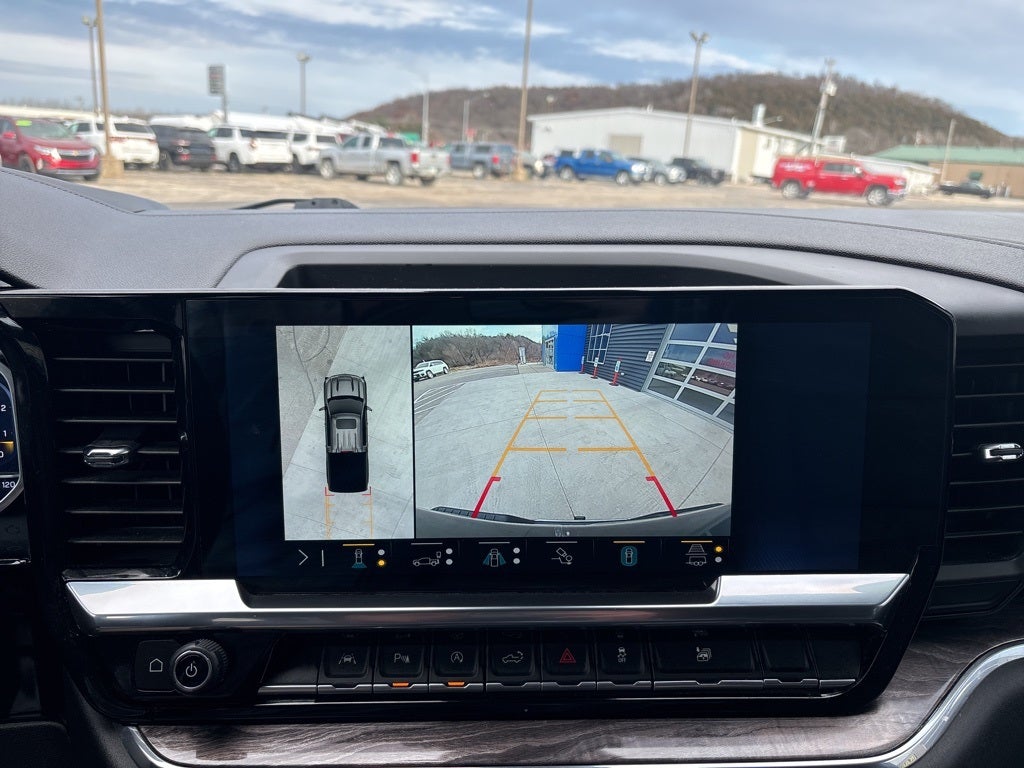 2023 Chevrolet Silverado 1500 4WD Crew Cab Short Bed LTZ