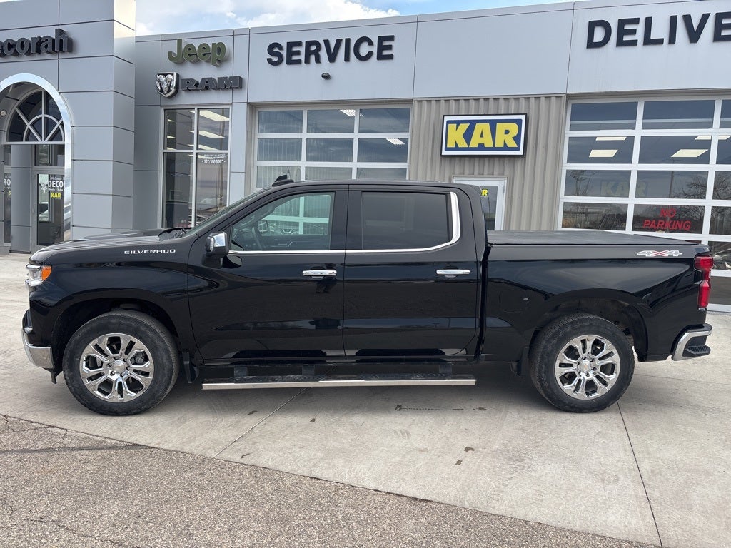 2023 Chevrolet Silverado 1500 4WD Crew Cab Short Bed LTZ