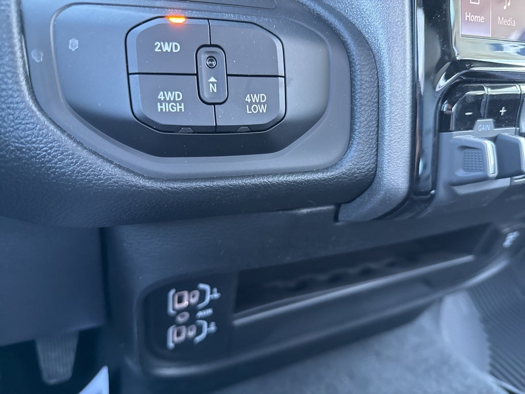 2026 RAM Ram 3500 RAM 3500 TRADESMAN REGULAR CAB 4X4 8' BOX