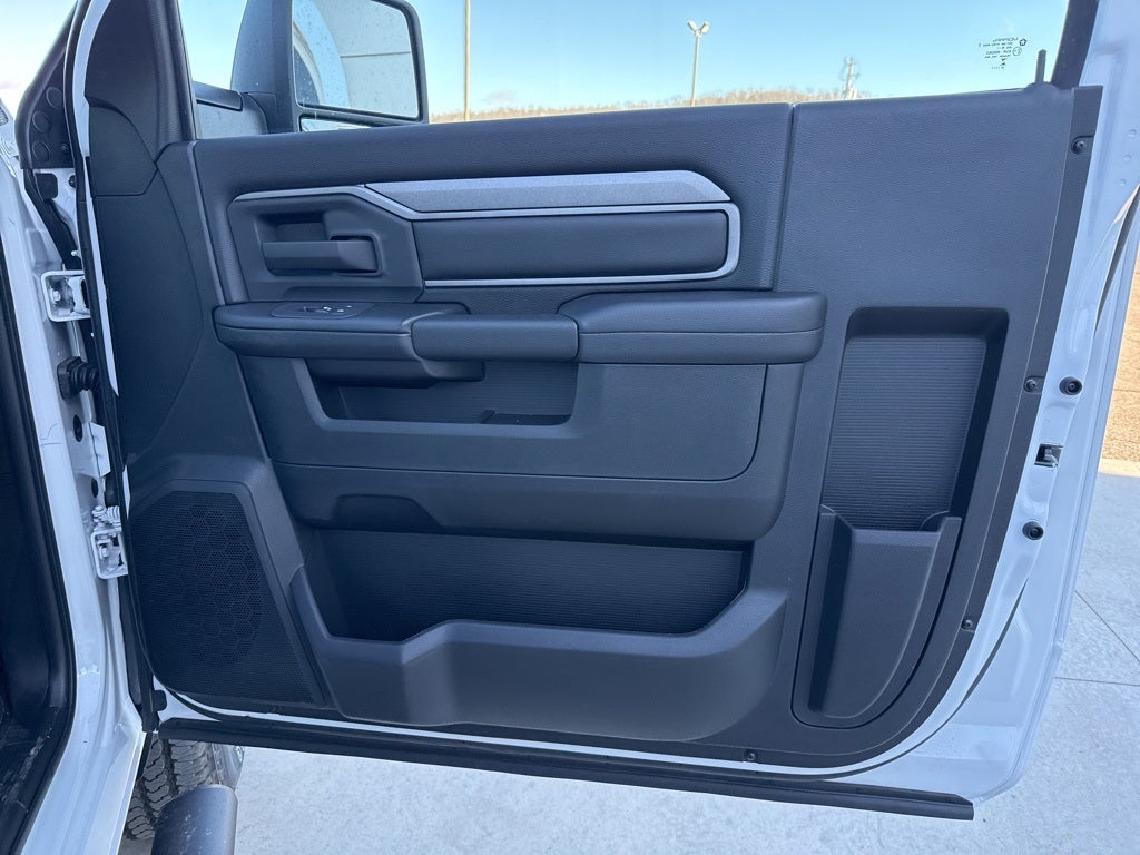 2026 RAM Ram 3500 RAM 3500 TRADESMAN REGULAR CAB 4X4 8' BOX