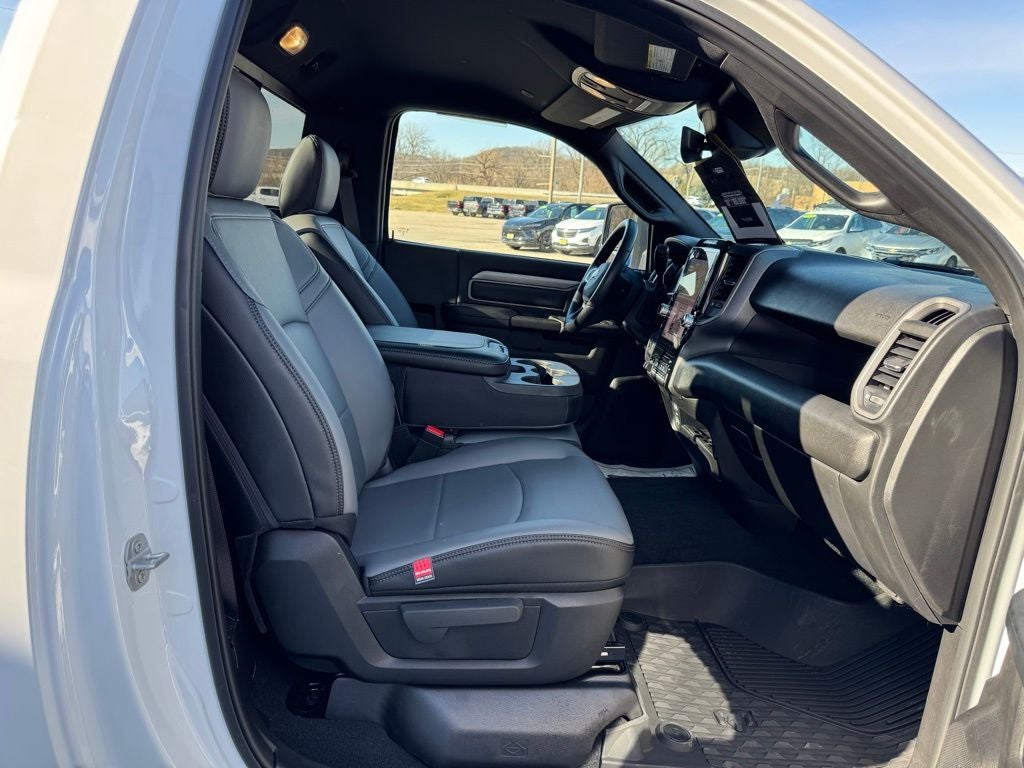 2026 RAM Ram 3500 RAM 3500 TRADESMAN REGULAR CAB 4X4 8' BOX