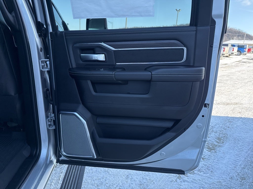 2026 RAM Ram 3500 RAM 3500 LARAMIE CREW CAB 4X4 6'4' BOX