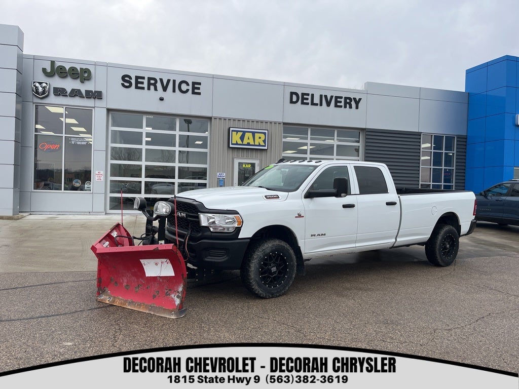 2022 RAM 3500 Tradesman Crew Cab 4x4 8' Box