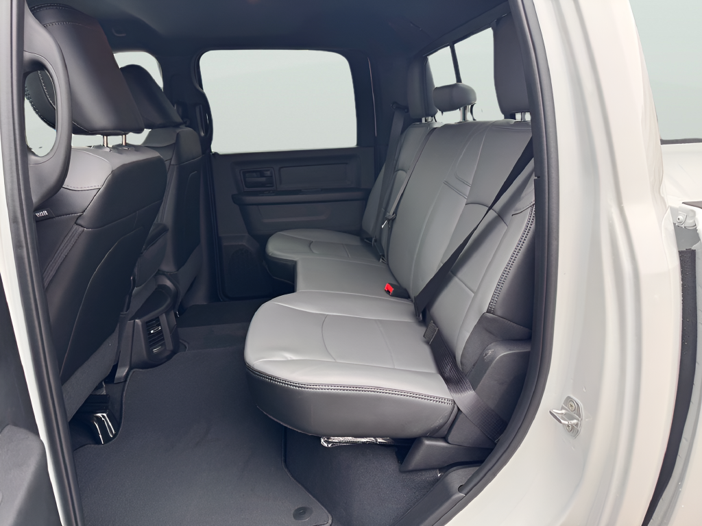 2027 RAM Ram 2500 RAM 2500 TRADESMAN CREW CAB 4X4 6'4' BOX