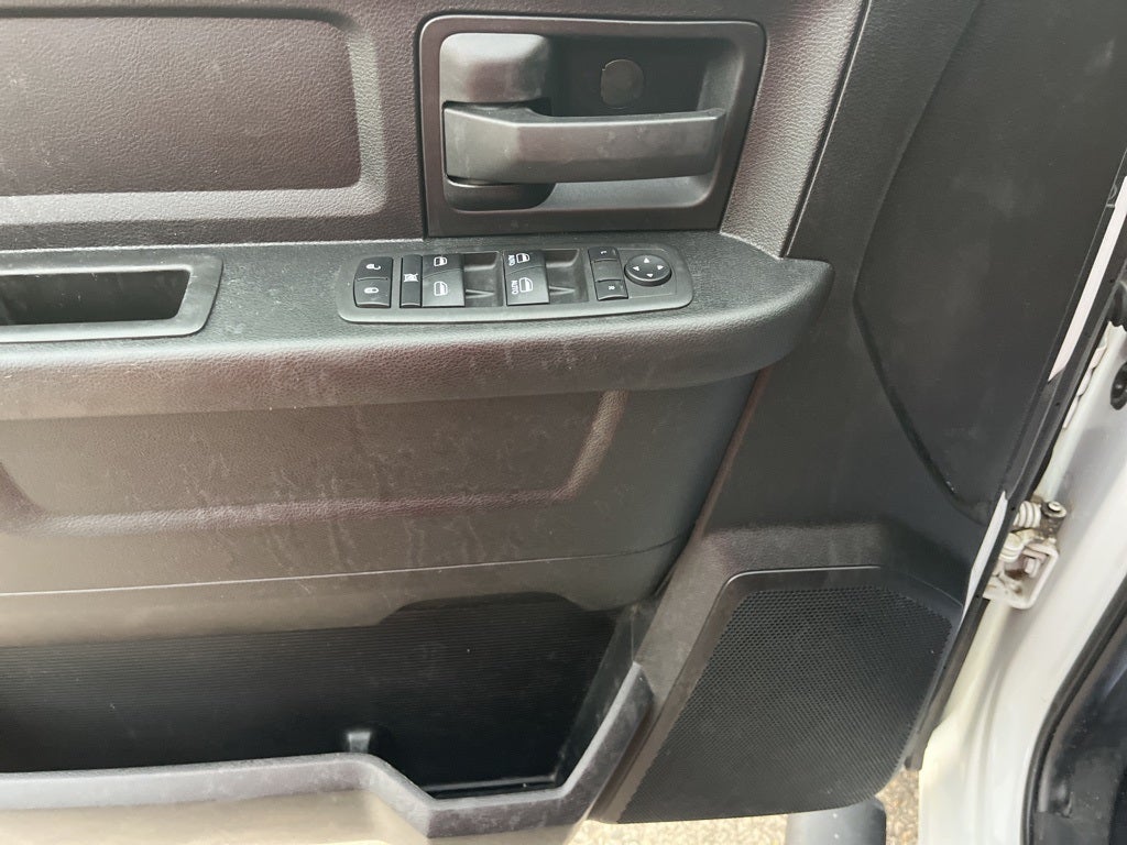 2022 RAM 2500 Tradesman Crew Cab 4x4 6'4' Box