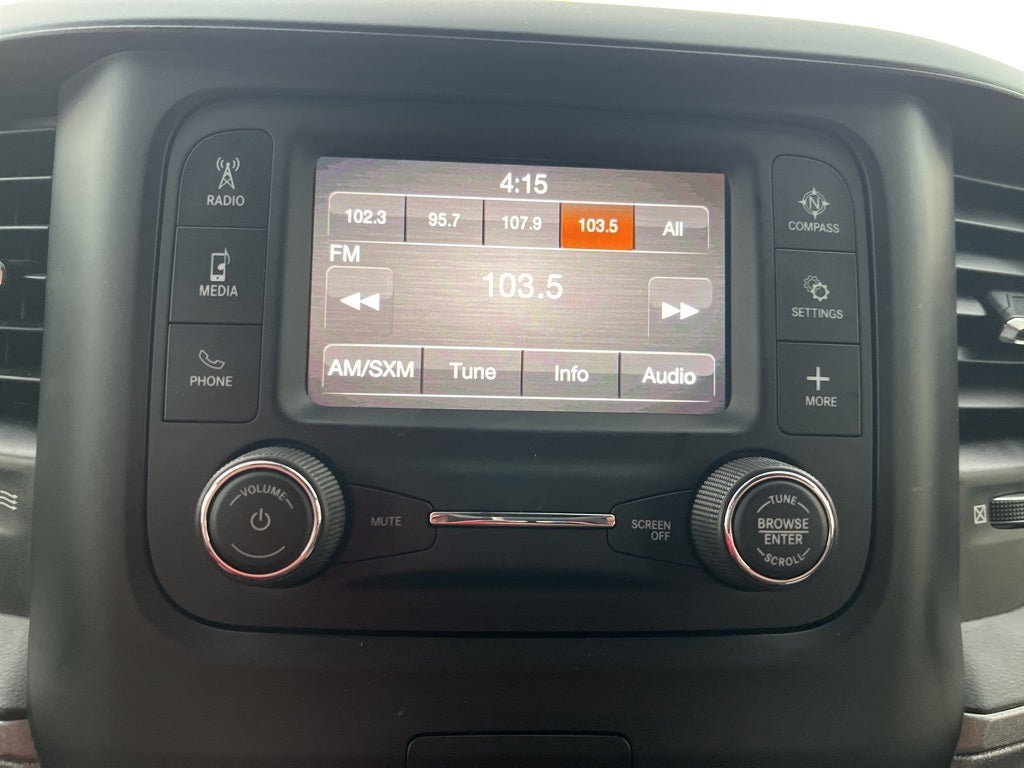 2022 RAM 2500 Tradesman Crew Cab 4x4 6'4' Box