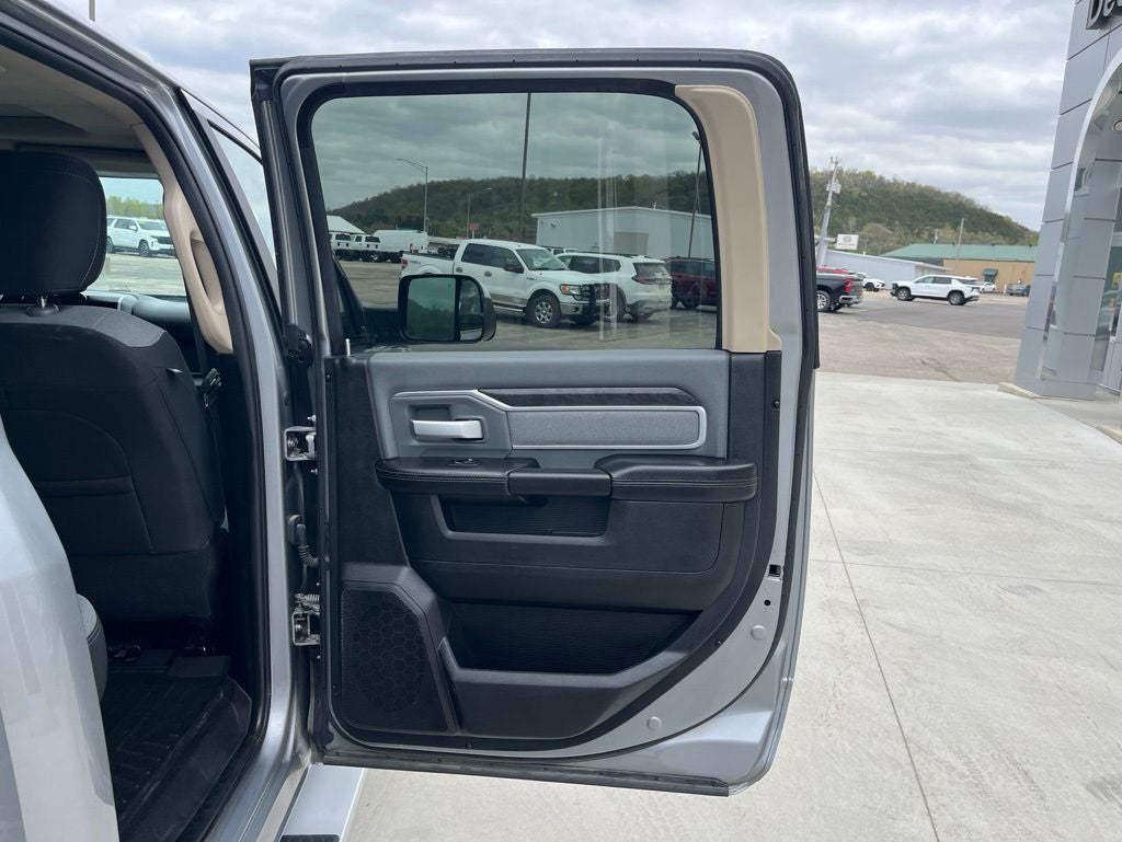 2020 RAM 2500 Big Horn Crew Cab 4x4 6'4' Box