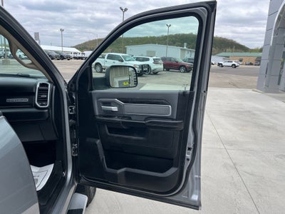 2020 RAM 2500 Big Horn Crew Cab 4x4 6'4' Box