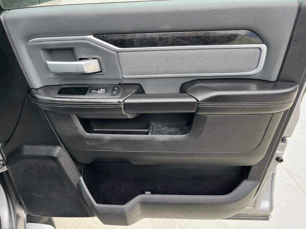 2020 RAM 2500 Big Horn Crew Cab 4x4 6'4' Box