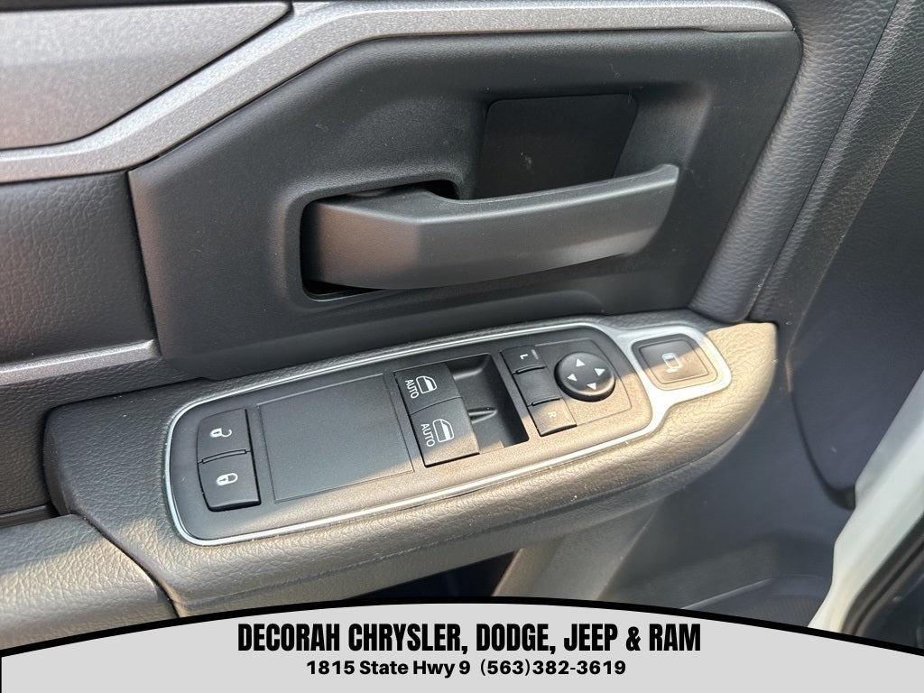 2024 RAM Ram 5500 Chassis Cab RAM 5500 TRADESMAN CHASSIS REGULAR CAB 4X4 84' CA