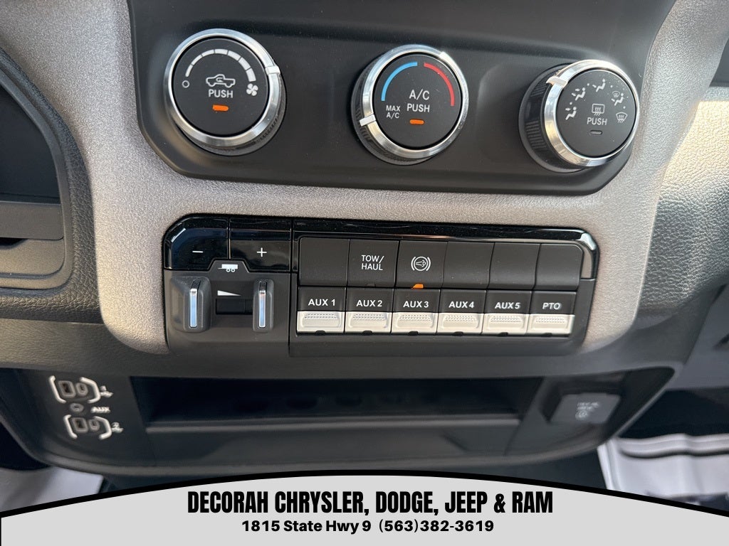 2024 RAM Ram 5500 Chassis Cab RAM 5500 TRADESMAN CHASSIS REGULAR CAB 4X4 84' CA