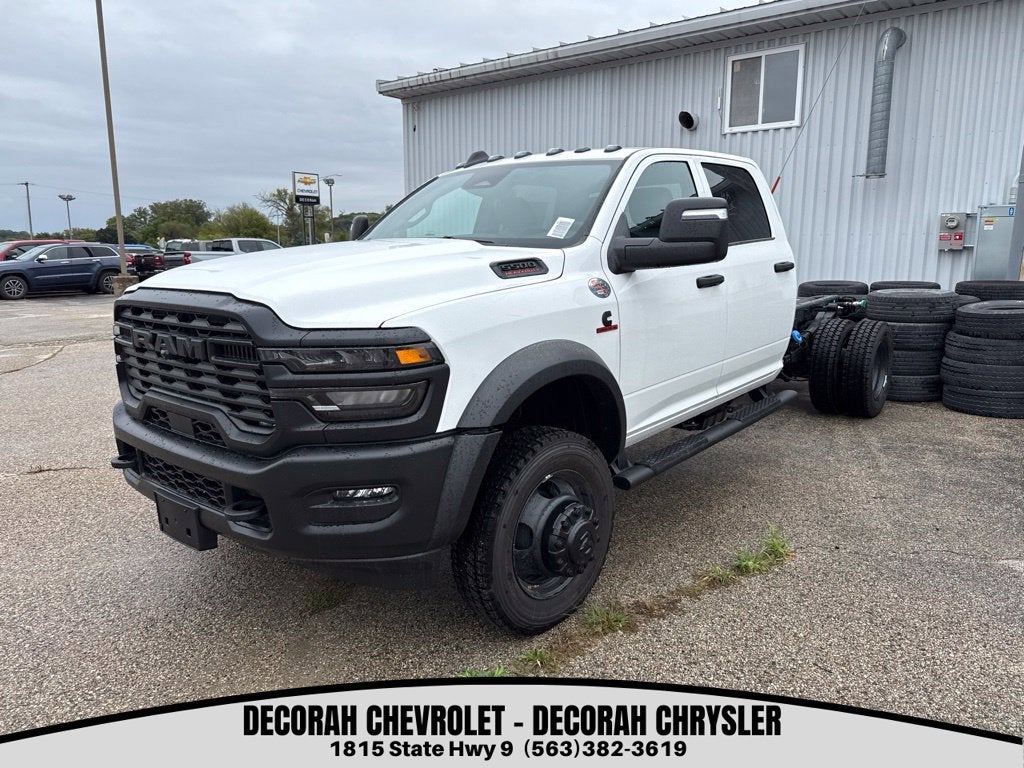 2027 RAM Ram 5500 Chassis Cab RAM 5500 TRADESMAN CHASSIS CREW CAB 4X4 60' CA
