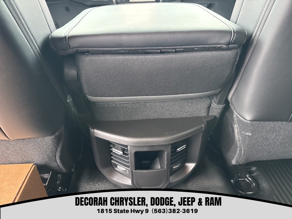 2026 RAM Ram 5500 Chassis Cab RAM 5500 TRADESMAN CHASSIS CREW CAB 4X4 84' CA