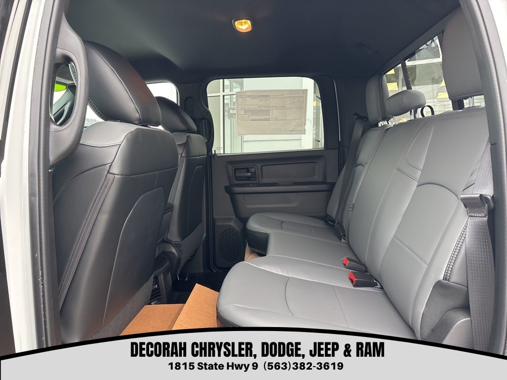 2026 RAM Ram 5500 Chassis Cab RAM 5500 TRADESMAN CHASSIS CREW CAB 4X4 84' CA