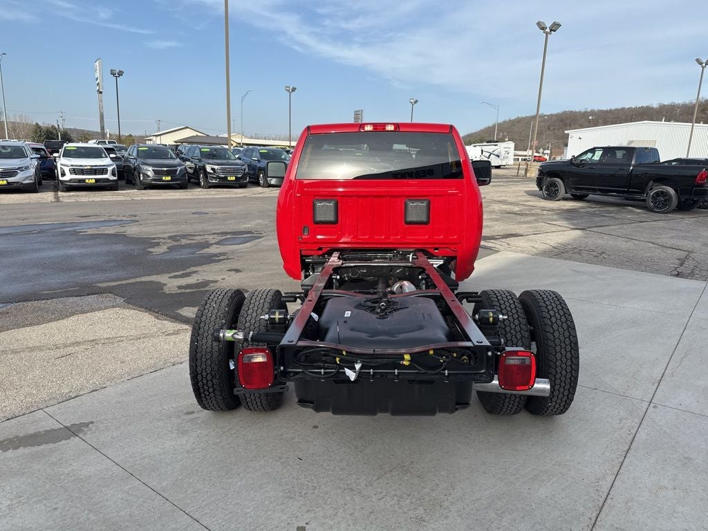 2026 RAM Ram 3500 Chassis Cab RAM 3500 TRADESMAN CHASSIS REGULAR CAB 4X4 60' CA