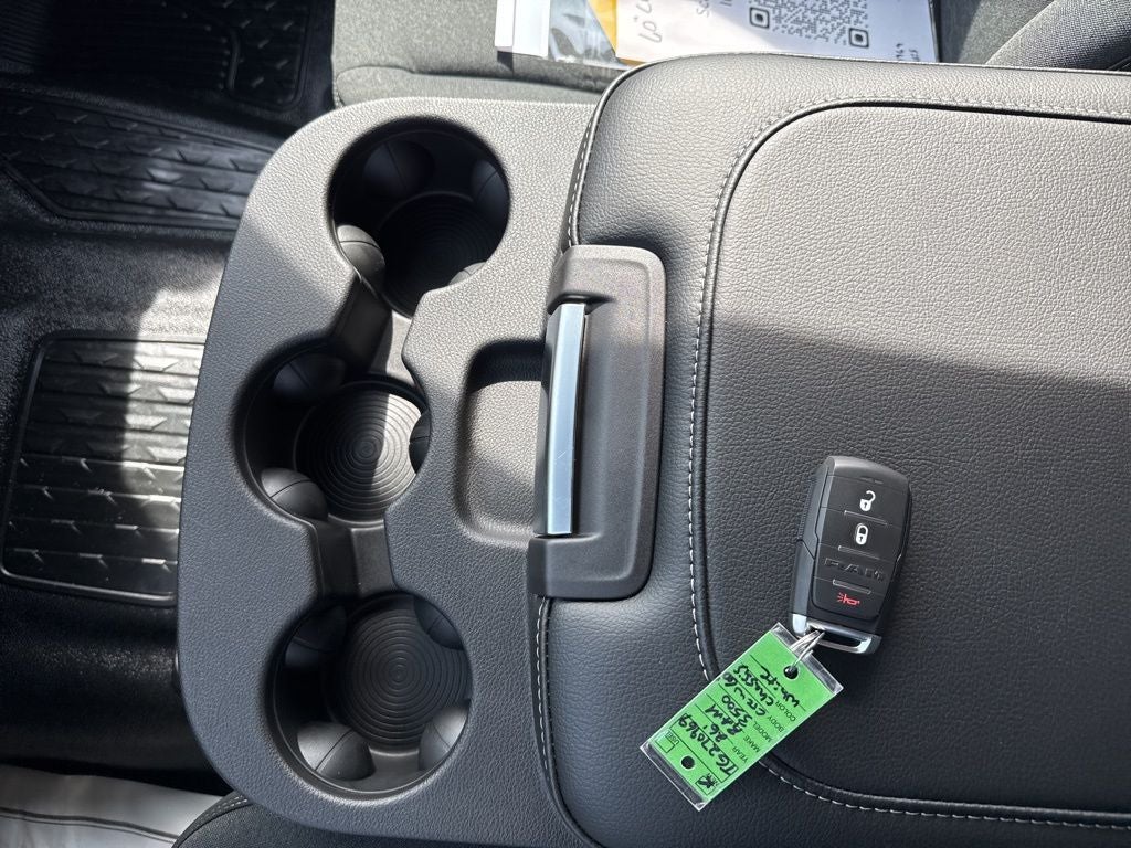 2026 RAM Ram 3500 Chassis Cab RAM 3500 TRADESMAN CREW CAB CHASSIS 4X4 60' CA