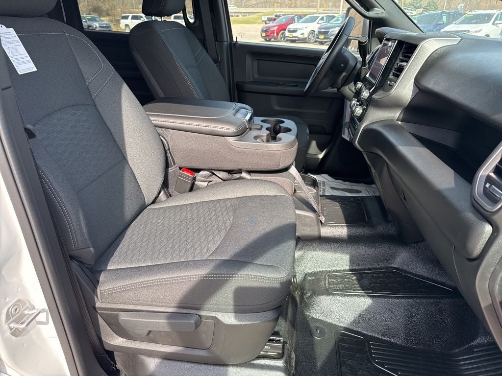 2026 RAM Ram 3500 Chassis Cab RAM 3500 TRADESMAN CREW CAB CHASSIS 4X4 60' CA