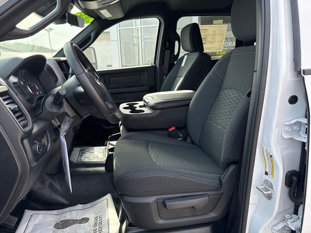 2026 RAM Ram 3500 Chassis Cab RAM 3500 TRADESMAN CREW CAB CHASSIS 4X4 60' CA