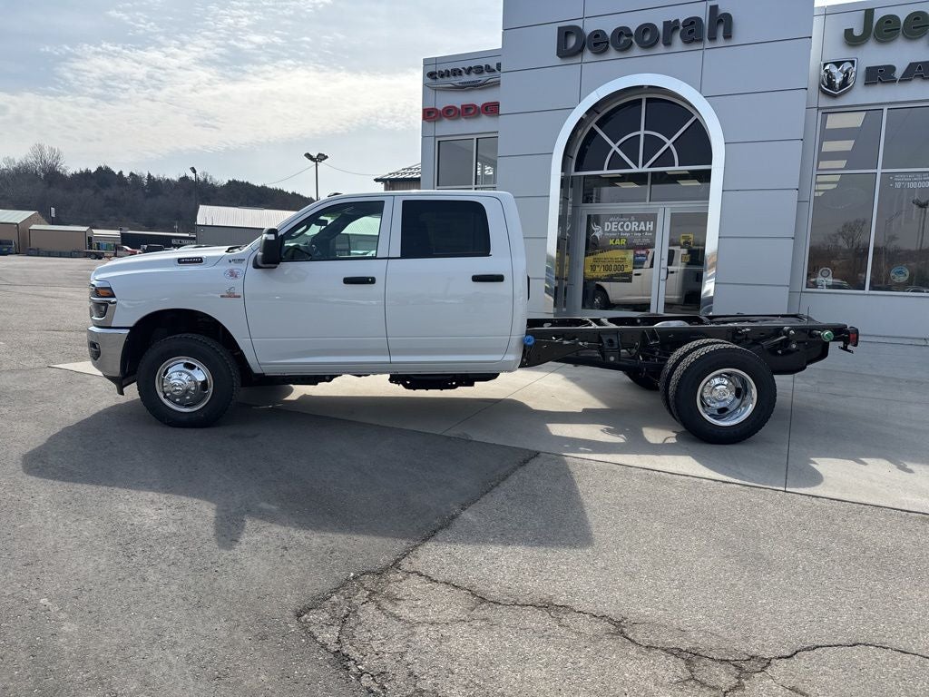 2026 RAM Ram 3500 Chassis Cab RAM 3500 TRADESMAN CREW CAB CHASSIS 4X4 60' CA