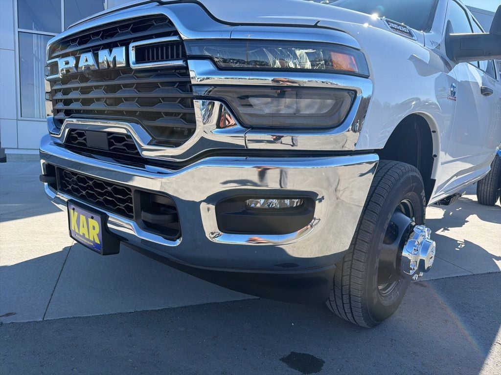 2026 RAM Ram 3500 Chassis Cab RAM 3500 TRADESMAN CREW CAB CHASSIS 4X4 60' CA