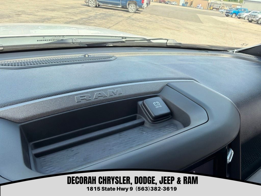2026 RAM 3500 Chassis RAM 3500 TRADESMAN CREW CAB CHASSIS 4X4 60' CA