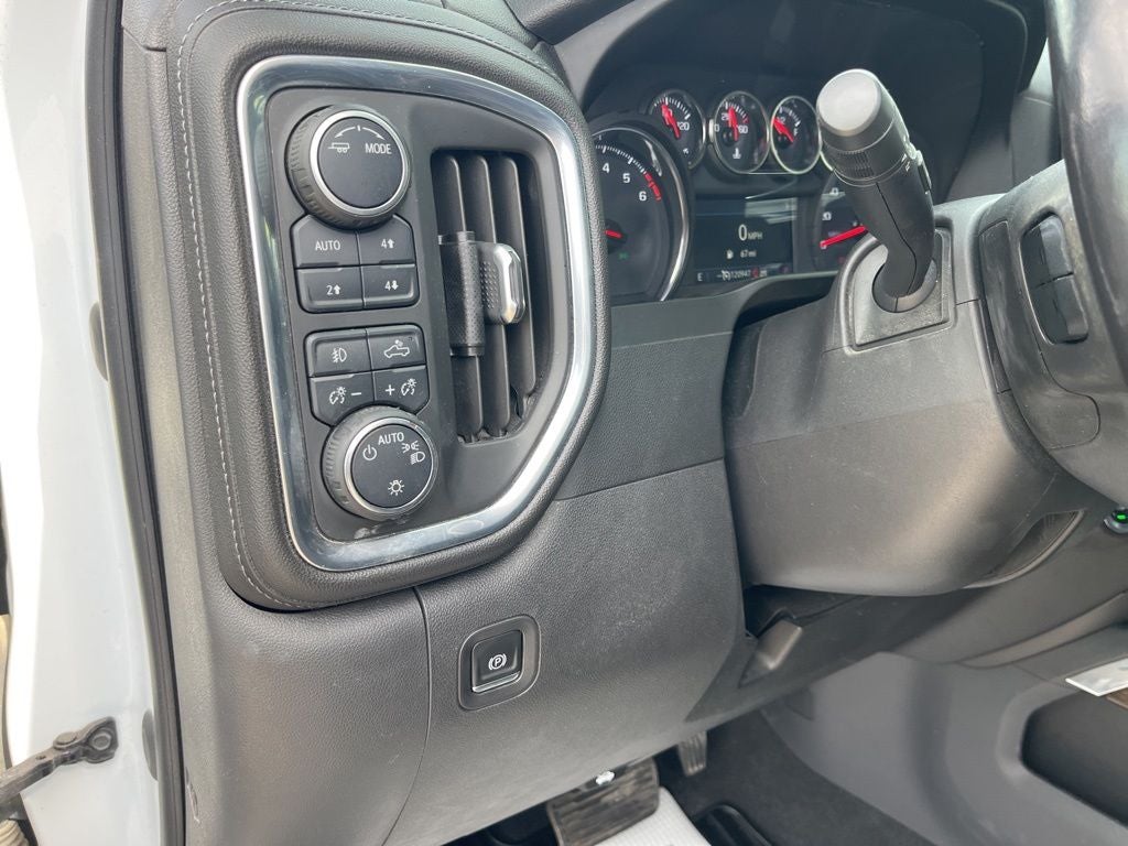 2020 Chevrolet Silverado 1500 4WD Crew Cab Short Bed RST