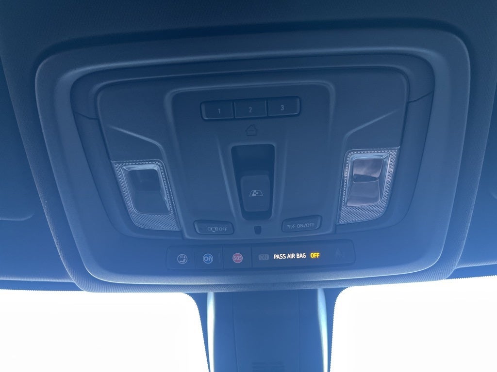 2021 Chevrolet Silverado 1500 4WD Crew Cab Short Bed High Country