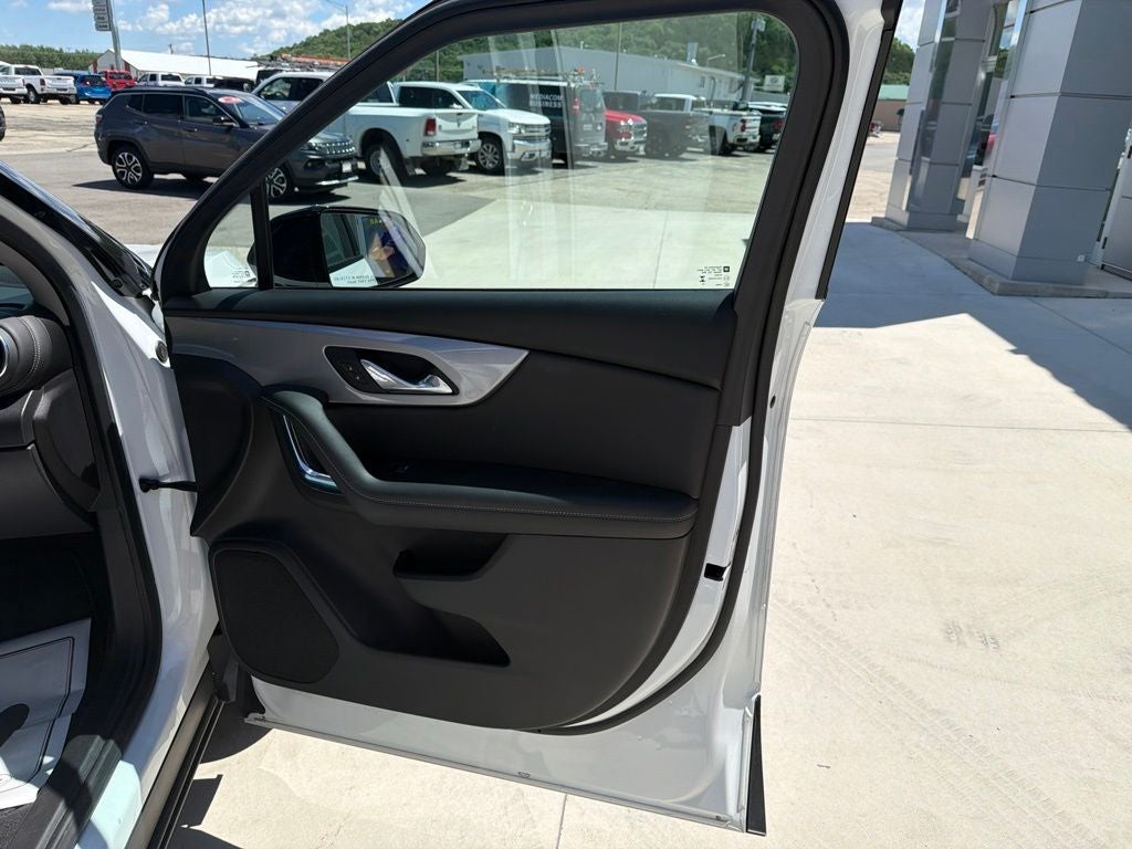 2023 Chevrolet Blazer AWD 2LT