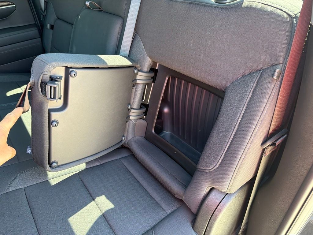 2024 GMC Sierra 1500 4WD Crew Cab Short Box Elevation with 3SB