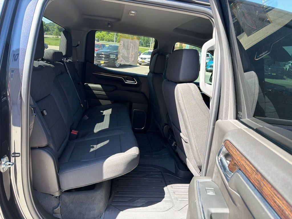 2024 GMC Sierra 1500 4WD Crew Cab Short Box Elevation with 3SB