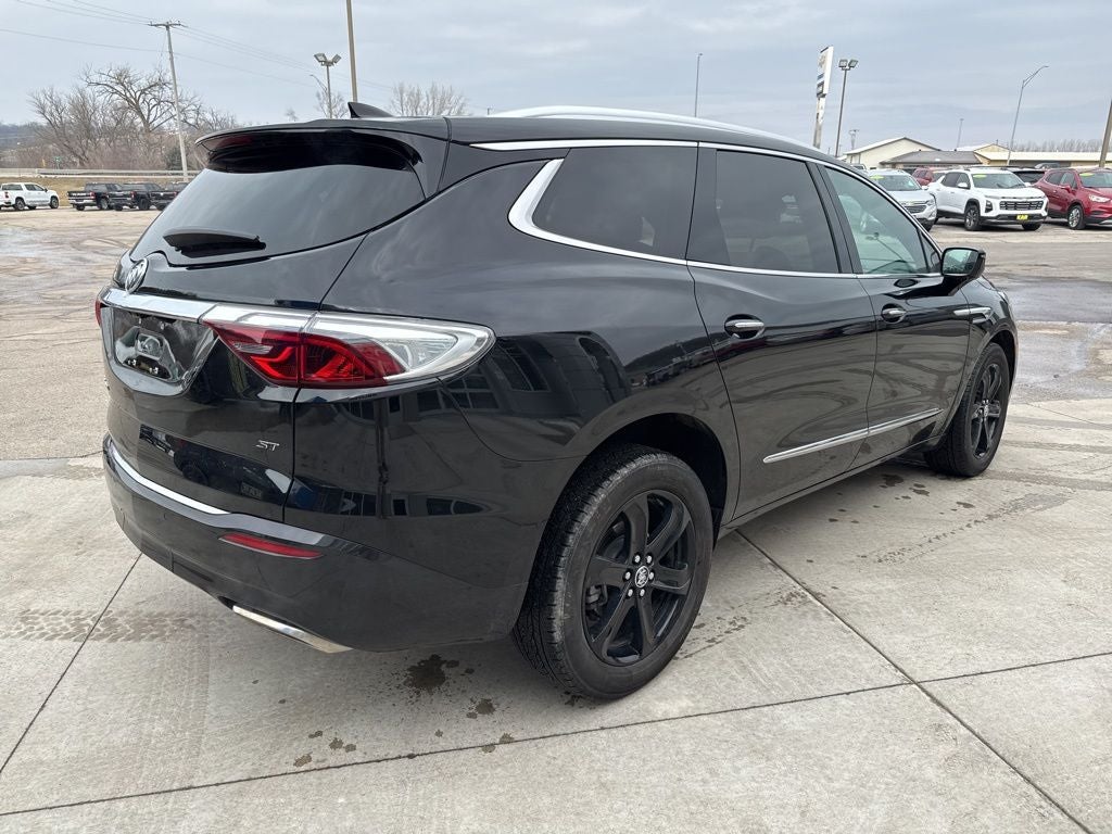 2023 Buick Enclave Essence AWD