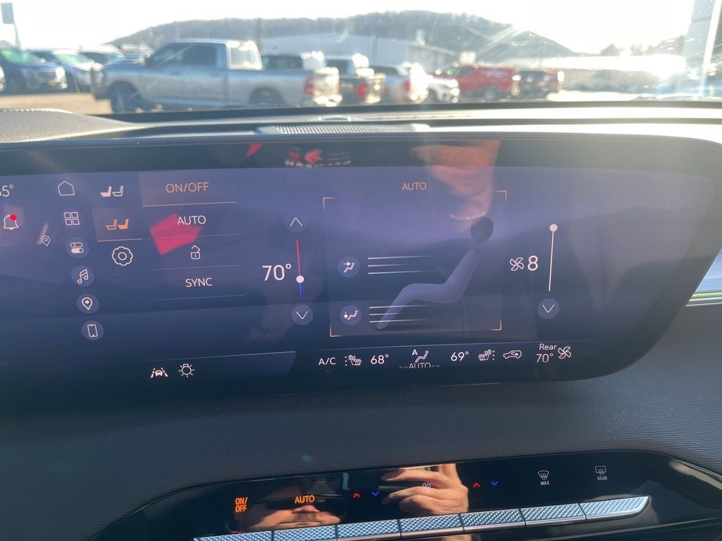 2025 Buick Enclave Preferred FWD